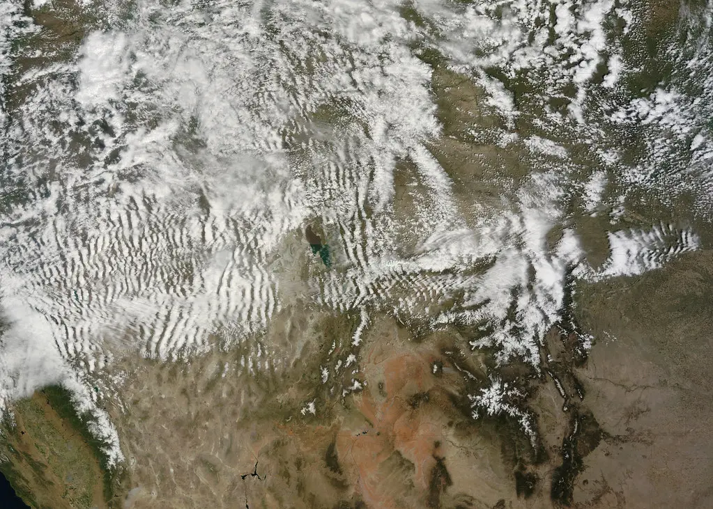 Wave clouds across the western United States
